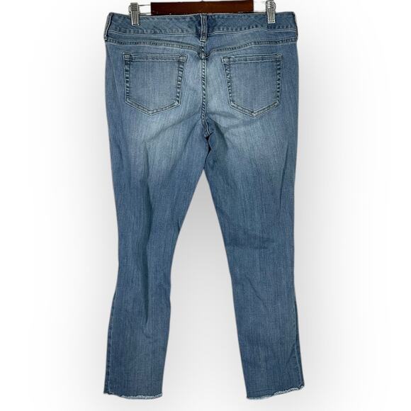 Torrid Boyfriend Jeans Women's 10 Blue Medium Wash Distressed Raw Hem - Picture 2 of 10